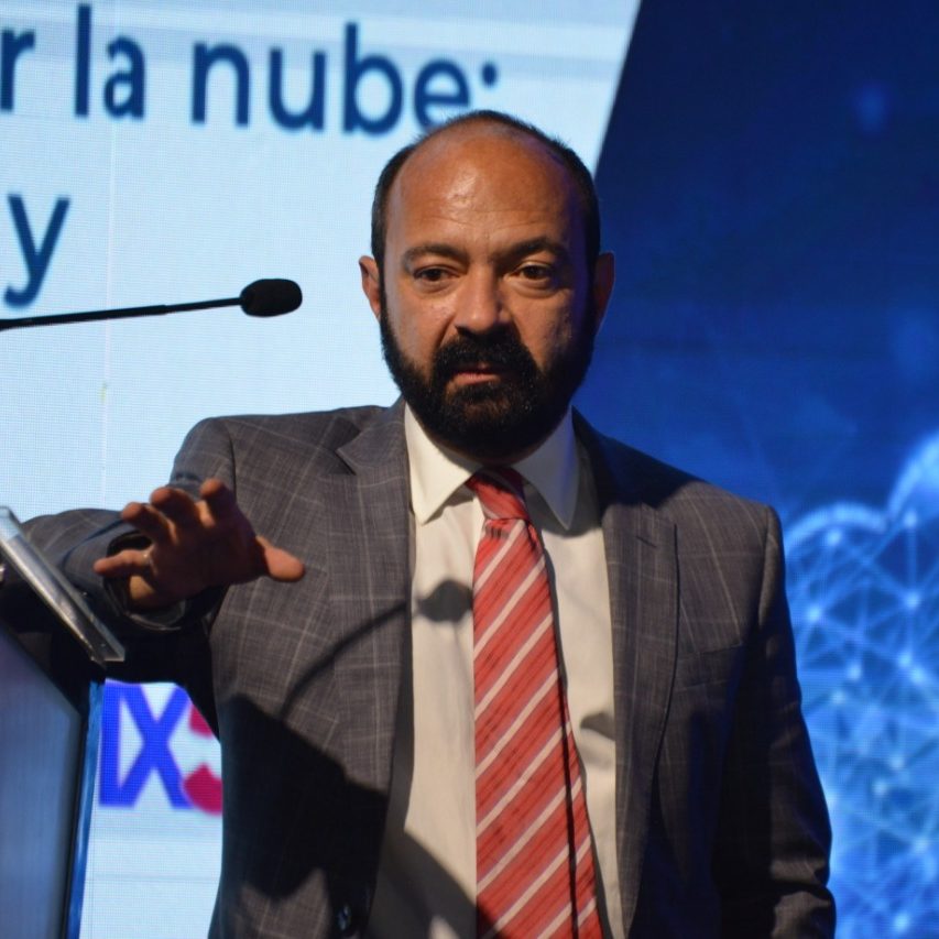 Ernesto Flores Roux