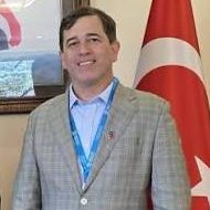 Luis Scheker